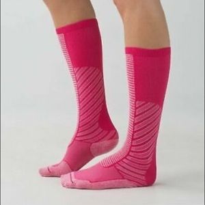 Lululemon training tough sock pink s/m